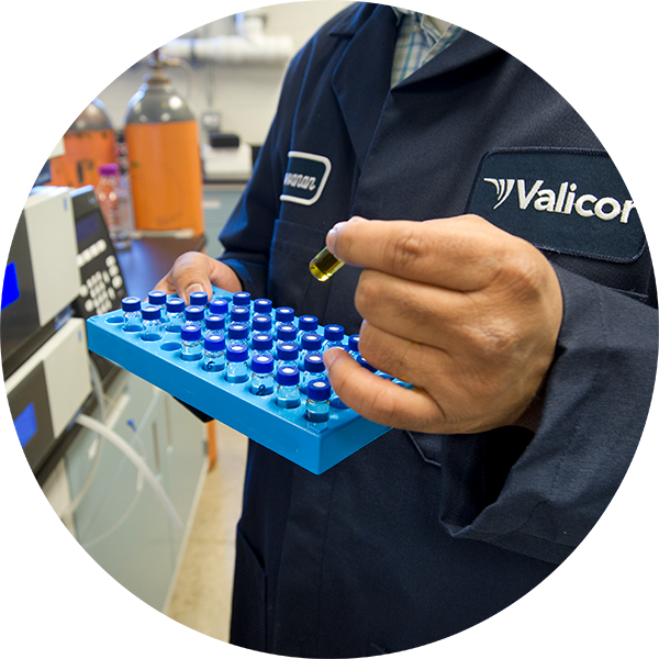 Lab-with-GC-vialsROUND Lab-with-GC-vialsROUND